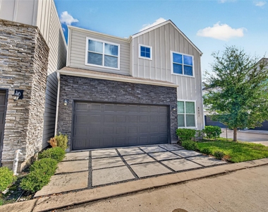 8802 Hollister Pine Court - Photo Thumbnail 5