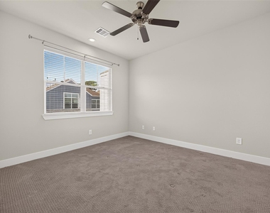 8802 Hollister Pine Court - Photo Thumbnail 31