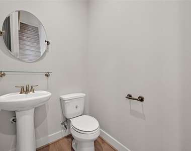 8802 Hollister Pine Court - Photo Thumbnail 16