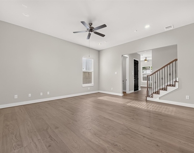 8802 Hollister Pine Court - Photo Thumbnail 18