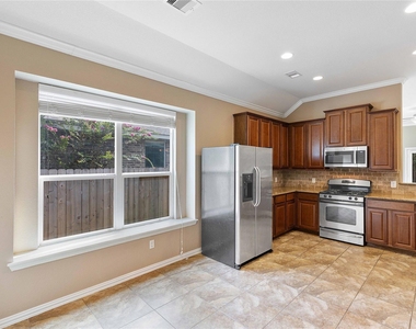 13814 Mckinney Creek Lane - Photo Thumbnail 7