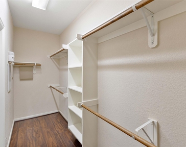13814 Mckinney Creek Lane - Photo Thumbnail 20