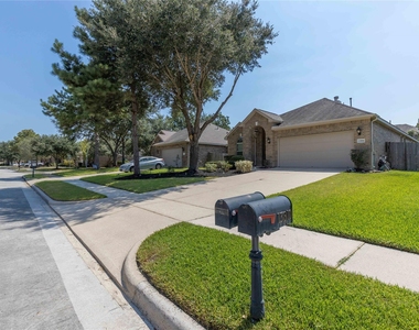 13814 Mckinney Creek Lane - Photo Thumbnail 37