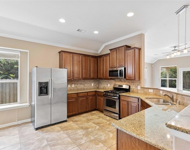 13814 Mckinney Creek Lane - Photo Thumbnail 10