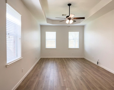 2802 Ridgeglen Lane - Photo Thumbnail 20