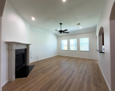 2802 Ridgeglen Lane - Photo Thumbnail 16