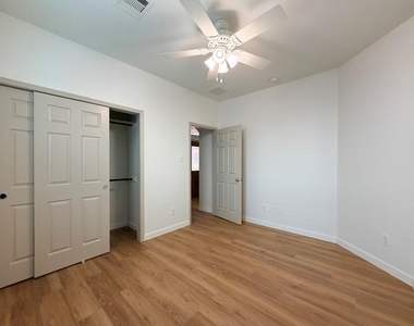 2802 Ridgeglen Lane - Photo Thumbnail 28
