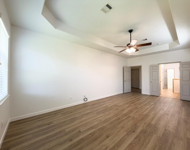 2802 Ridgeglen Lane - Photo Thumbnail 12