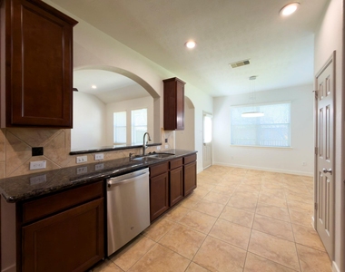 2802 Ridgeglen Lane - Photo Thumbnail 18