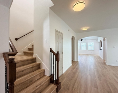 2802 Ridgeglen Lane - Photo Thumbnail 29
