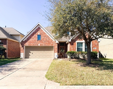 2802 Ridgeglen Lane - Photo Thumbnail 1