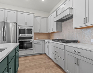 2718 Cottage Place - Photo Thumbnail 3