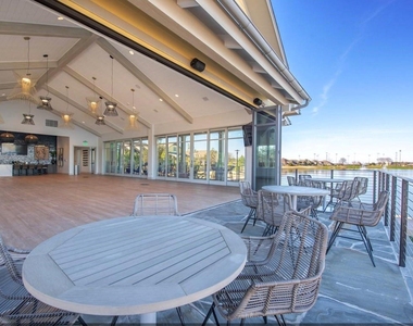 2718 Cottage Place - Photo Thumbnail 18