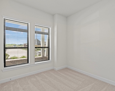 2718 Cottage Place - Photo Thumbnail 11