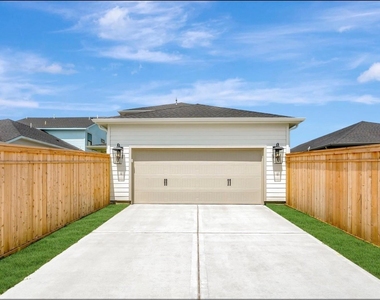 2718 Cottage Place - Photo Thumbnail 16