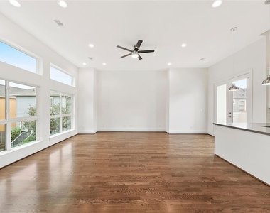 1539 W 23rd Street - Photo Thumbnail 2