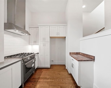 1539 W 23rd Street - Photo Thumbnail 9