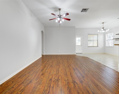 6030 Starbrook Creek Drive - Photo Thumbnail 6