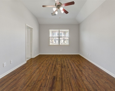 6030 Starbrook Creek Drive - Photo Thumbnail 20