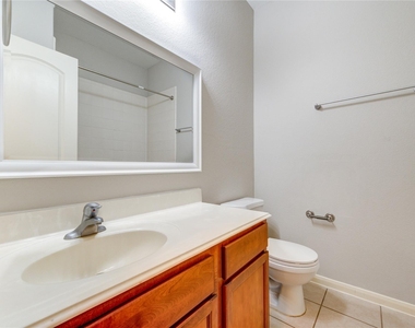 6030 Starbrook Creek Drive - Photo Thumbnail 17