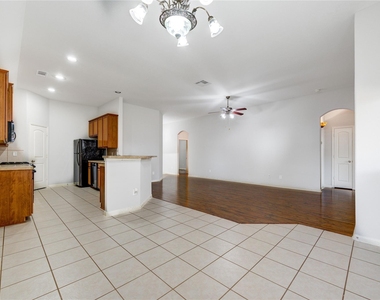 6030 Starbrook Creek Drive - Photo Thumbnail 8