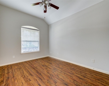 6030 Starbrook Creek Drive - Photo Thumbnail 18