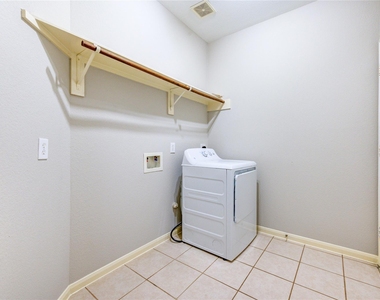 6030 Starbrook Creek Drive - Photo Thumbnail 16