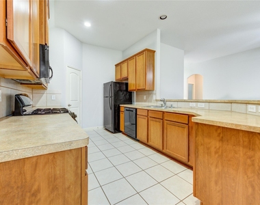 6030 Starbrook Creek Drive - Photo Thumbnail 11