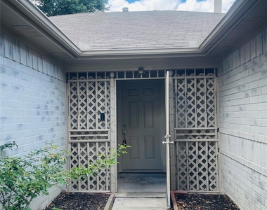 6406 Bayou Crest Drive - Photo Thumbnail 3