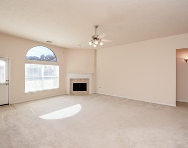 10727 Gilford Crest Drive - Photo Thumbnail 15