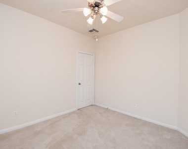 10727 Gilford Crest Drive - Photo Thumbnail 42