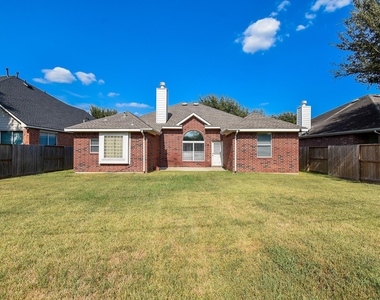 10727 Gilford Crest Drive - Photo Thumbnail 37