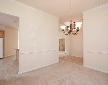 10727 Gilford Crest Drive - Photo Thumbnail 8