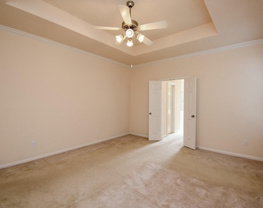 10727 Gilford Crest Drive - Photo Thumbnail 33