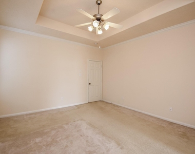 10727 Gilford Crest Drive - Photo Thumbnail 18