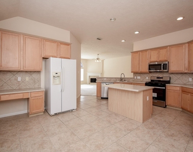 10727 Gilford Crest Drive - Photo Thumbnail 26