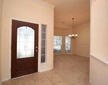 10727 Gilford Crest Drive - Photo Thumbnail 4