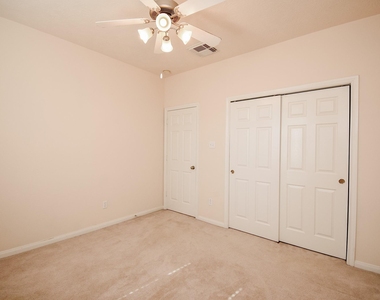 10727 Gilford Crest Drive - Photo Thumbnail 40