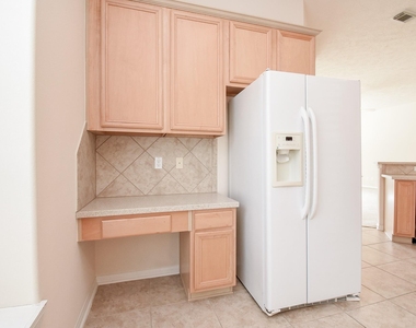 10727 Gilford Crest Drive - Photo Thumbnail 27