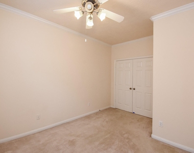 10727 Gilford Crest Drive - Photo Thumbnail 31