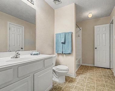16011 Belleshire Glen Lane - Photo Thumbnail 22