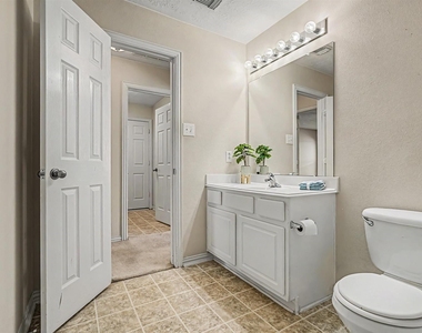 16011 Belleshire Glen Lane - Photo Thumbnail 21