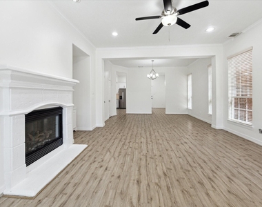 13639 Brookbluff Lane - Photo Thumbnail 7