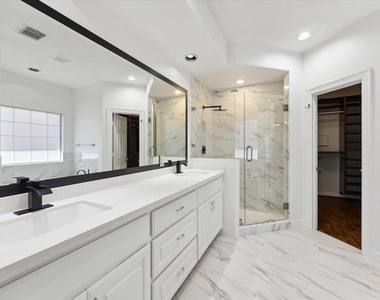 13639 Brookbluff Lane - Photo Thumbnail 17