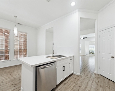 13639 Brookbluff Lane - Photo Thumbnail 10