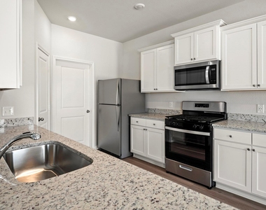 15646 Honey Cove Drive - Photo Thumbnail 3