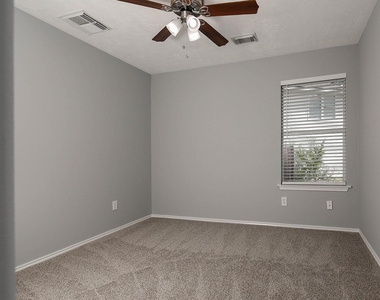 139 S Vesper Bend Circle - Photo Thumbnail 11