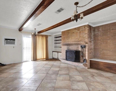 6009 Maple Street - Photo Thumbnail 7