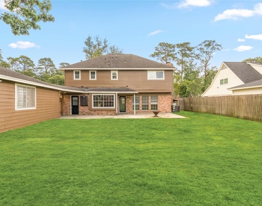 560 Landfall Lane - Photo Thumbnail 37