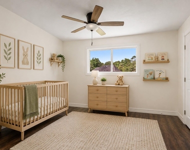 560 Landfall Lane - Photo Thumbnail 8